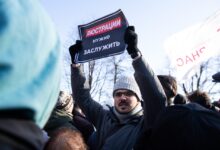 Акция против вечной власти Путина в Санкт-Петербурге: людей много, решимости пока мало