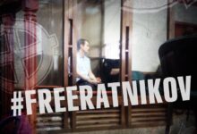 Уже год один из лидеров правого фланга оппозиции Владимир Ратников находится в застенках. Сегодня к нему не пустили правозащитницу